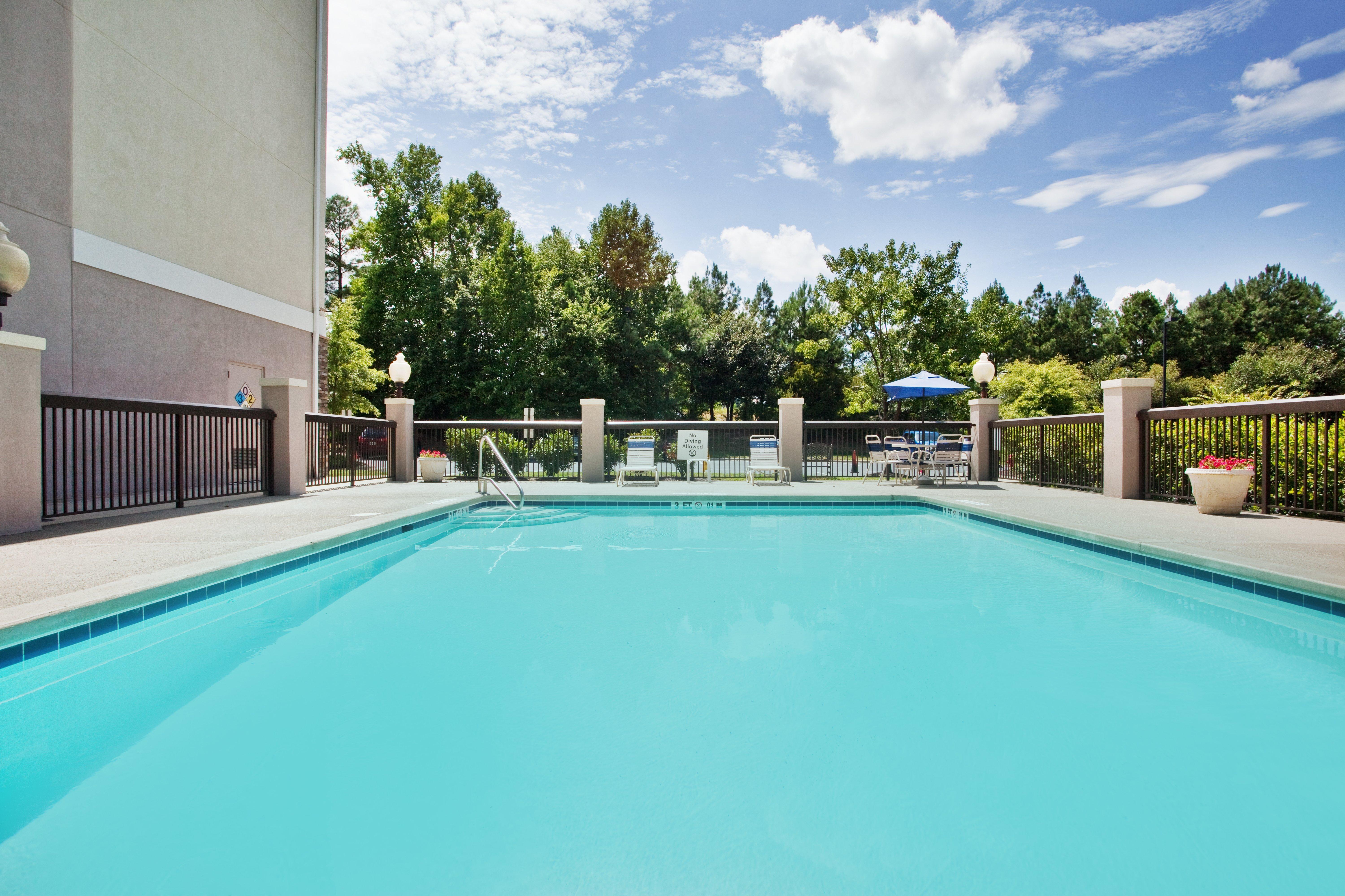 Holiday Inn Express Apex - Raleigh By Ihg Exterior foto